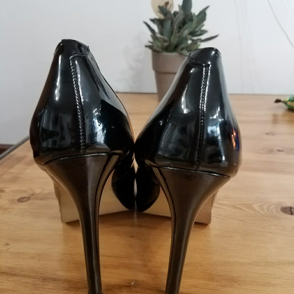 heels - Picture 5 of 7